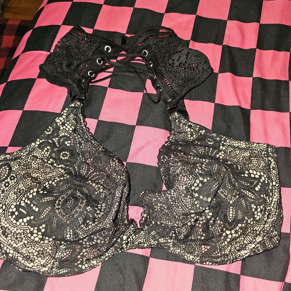 Very Sexy Unlined Victoria Secret Lace Bra 36dd - Picture 5 of 9